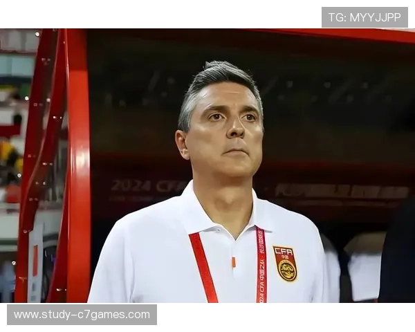 国足新帅首秀战平劲敌引发热议联赛争冠形势骤变多队迎关键战役季