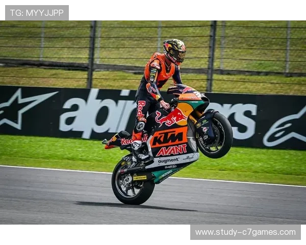 摩托GP赛季战况激烈 莱纳斯与马克·马尔克斯争夺总冠军宝座