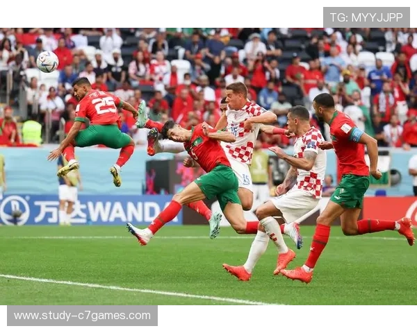 世界杯精彩对决全程回顾：各场比赛比分及精彩瞬间一网打尽